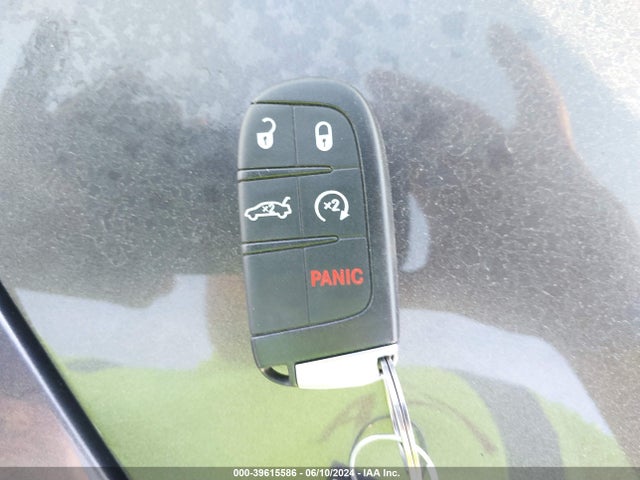 Chrysler 300c Awd 2015 2C3CCAKG1FH831200 Image 11