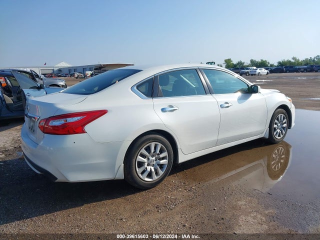 Nissan Altima 2.5 S 2016 1N4AL3AP4GN391374 Image 4