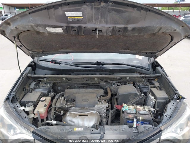 Toyota RAV4 LE 2018 JTMZFREV7JJ745418 Image 10