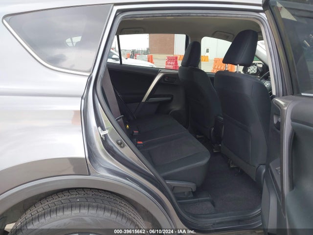 Toyota RAV4 LE 2018 JTMZFREV7JJ745418 Image 8