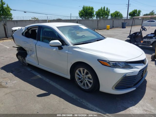 4T1C11AKXPU163964 Toyota CAMRY LE