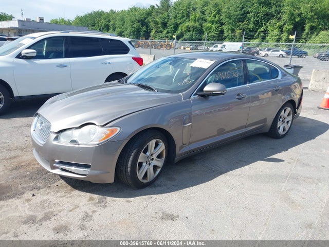 2011 JAGUAR XF SAJWA0FB2BLR87171 Photo 1