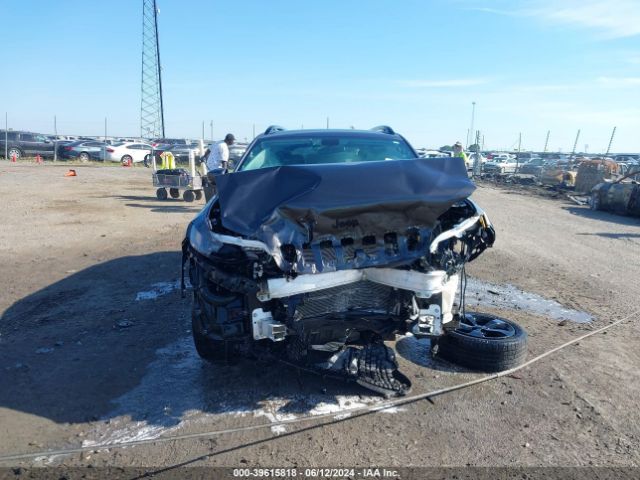 1C4PJLLN0KD325229 Jeep Cherokee Altitude Fwd