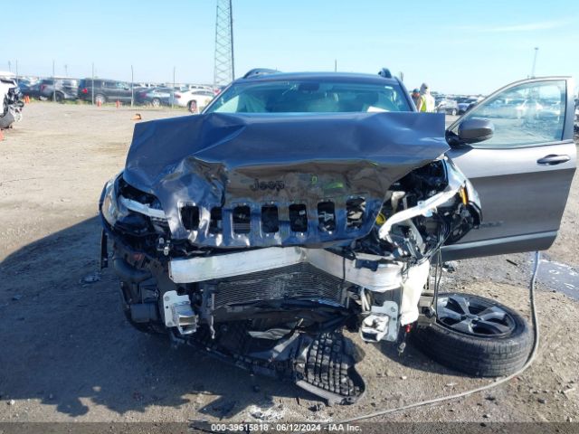 1C4PJLLN0KD325229 Jeep Cherokee Altitude Fwd