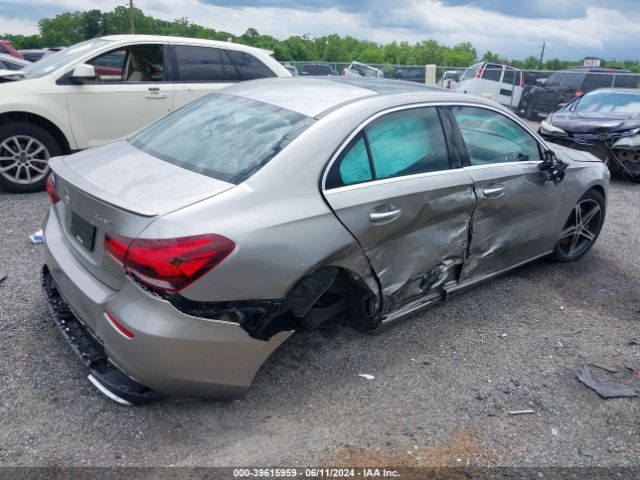 WDD3G4FB1KW014360 Mercedes-Benz A 220 4matic