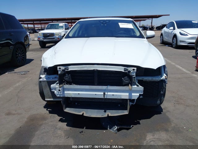 SAJAJ4FX3JCP20021 Jaguar Xe 25t Premium