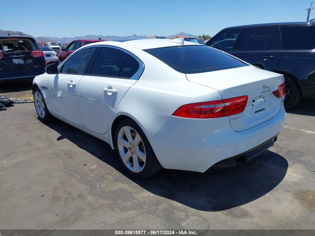 2018 JAGUAR XE SAJAJ4FX3JCP20021 Photo 2