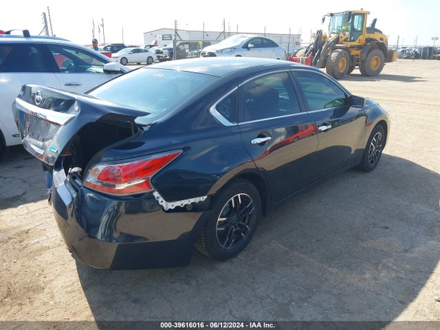 Nissan Altima 2.5 S 2014 1N4AL3AP3EN225666 Image 4