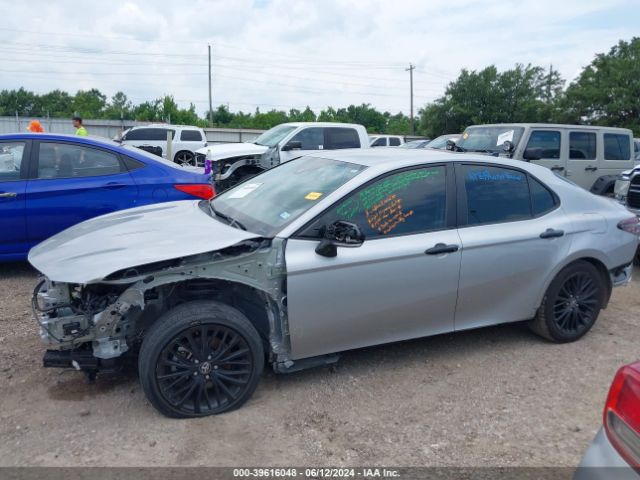 4T1G11AK3NU038383 Toyota Camry Se Nightshade Edition