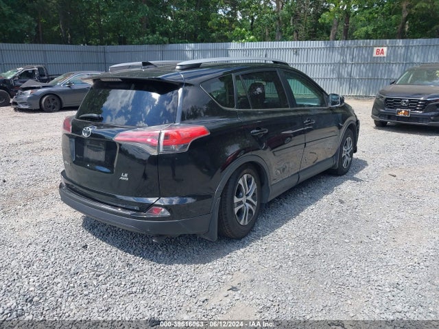 Toyota RAV4 LE 2017 2T3BFREV5HW624982 Image 4