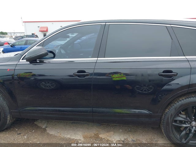 Audi Q7 3.0t Premium 2017 WA1LAAF76HD036522 Image 14