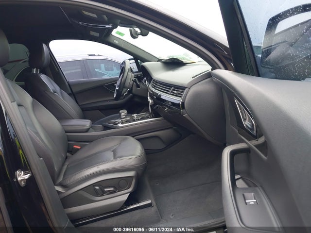 Audi Q7 3.0t Premium 2017 WA1LAAF76HD036522 Image 5