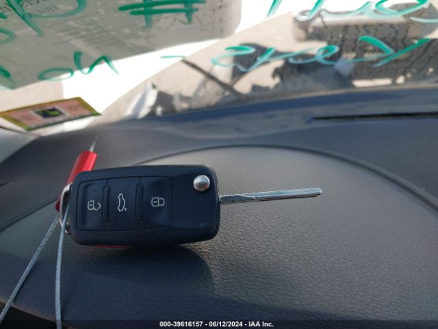WVGUV7AX0HK023989 Volkswagen Tiguan 2.0t Sport