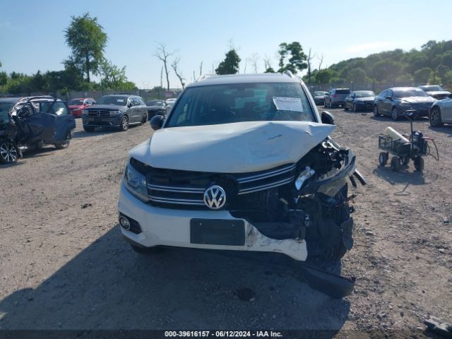 WVGUV7AX0HK023989 Volkswagen Tiguan 2.0t Sport