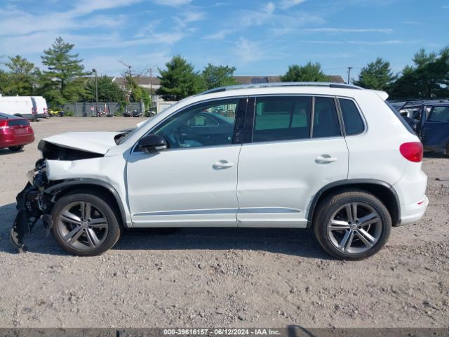 WVGUV7AX0HK023989 Volkswagen Tiguan 2.0t Sport