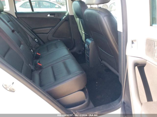 WVGUV7AX0HK023989 Volkswagen Tiguan 2.0t Sport