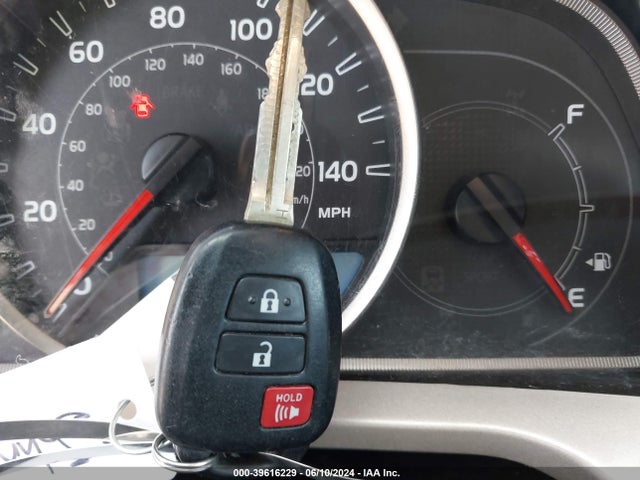 Toyota RAV4 LE 2015 2T3ZFREV7FW168060 Image 11