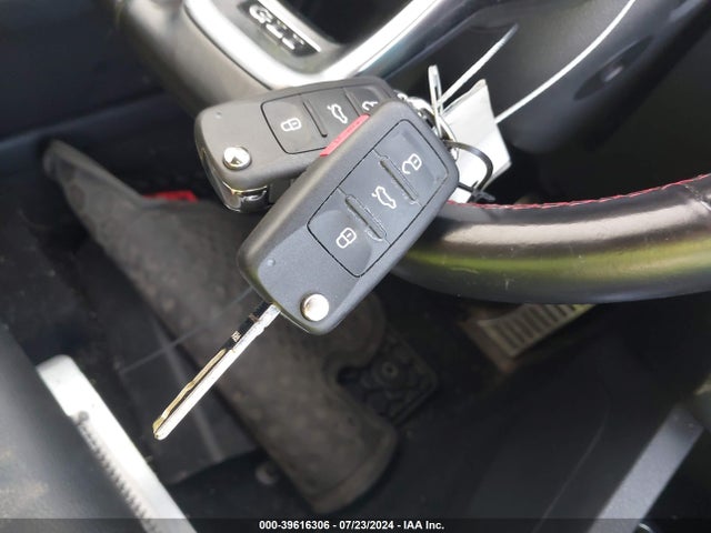 3VW5T7AJ0HM365801 Volkswagen JETTA GLI