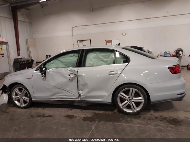 3VW5T7AJ0HM365801 Volkswagen JETTA GLI