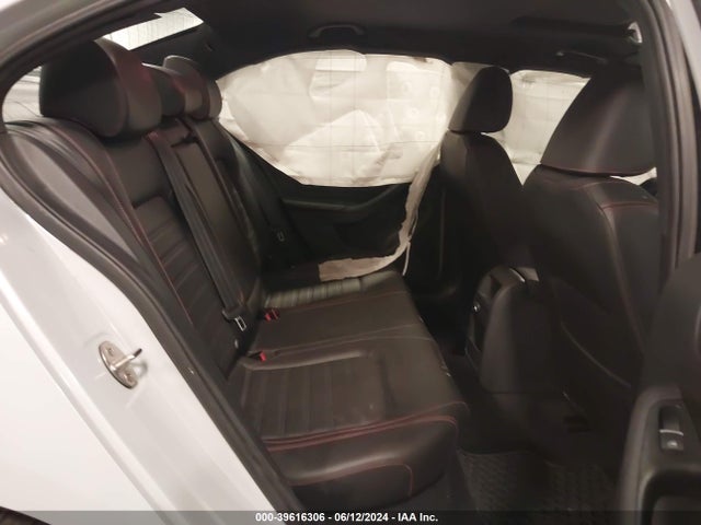 3VW5T7AJ0HM365801 Volkswagen JETTA GLI