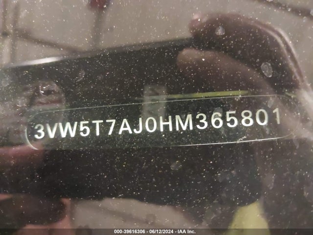 3VW5T7AJ0HM365801 Volkswagen JETTA GLI