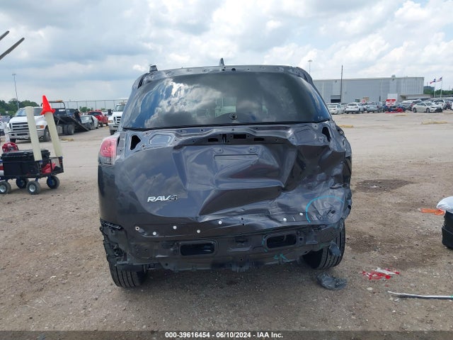 Toyota RAV4 LE 2018 JTMZFREV9JJ207772 Image 17