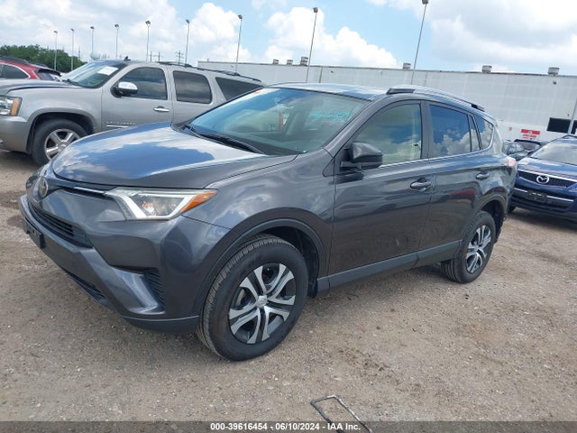 Toyota RAV4 LE 2018 JTMZFREV9JJ207772 Image 2