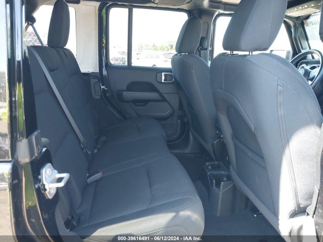 1C4HJXENXMW514325 Jeep Wrangler Unlimited Sahara 4x4