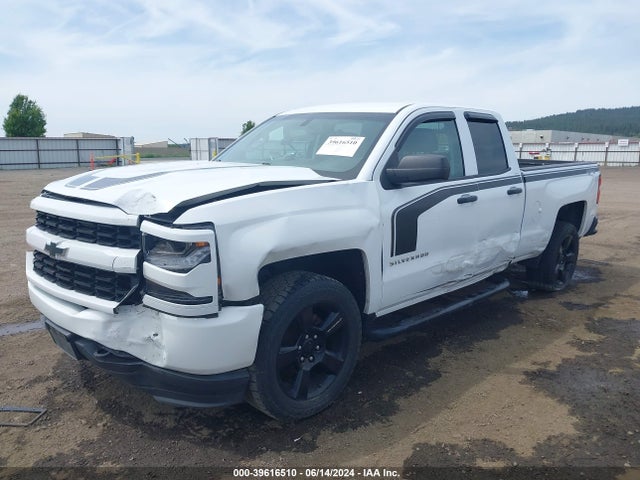 Chevrolet Silverado 1500 Custom 2017 1GCVKPECXHZ241678 Image 2