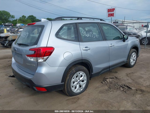 Subaru Forester 2019 JF2SKACC6KH576034 Image 4