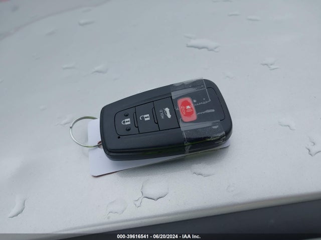 Toyota Corolla Hybrid Le 2022 JTDEAMDE0N3014020 Image 11