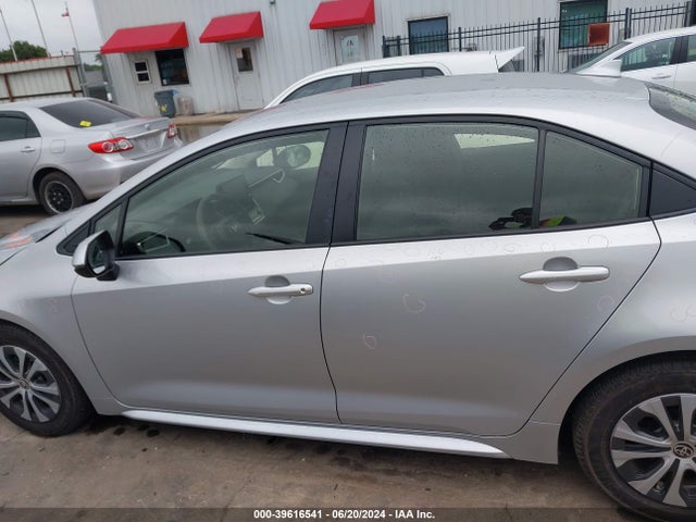 Toyota Corolla Hybrid Le 2022 JTDEAMDE0N3014020 Image 14