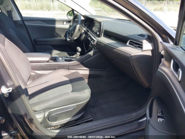 5XXG14J26MG028179 KIA K5 LXS