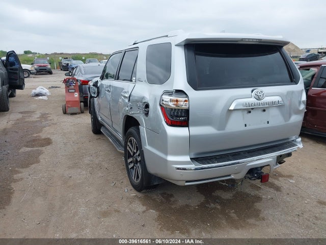 Toyota 4runner Limited 2021 JTEKU5JR7M5846461 Image 3