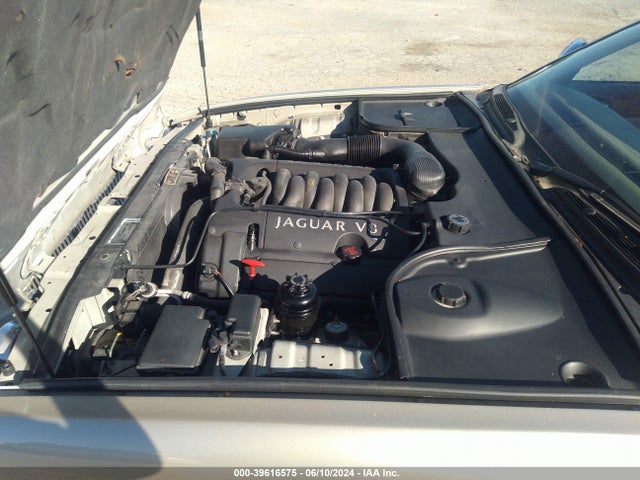 1999 JAGUAR XJ8 SAJKD6040XC875138 Photo 9