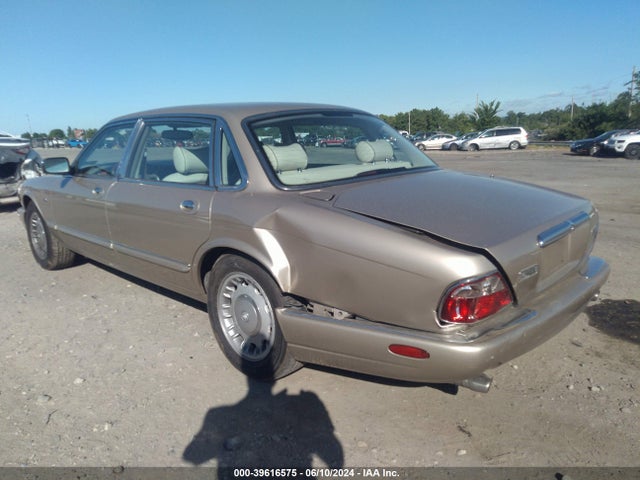 1999 JAGUAR XJ8 SAJKD6040XC875138 Photo 5