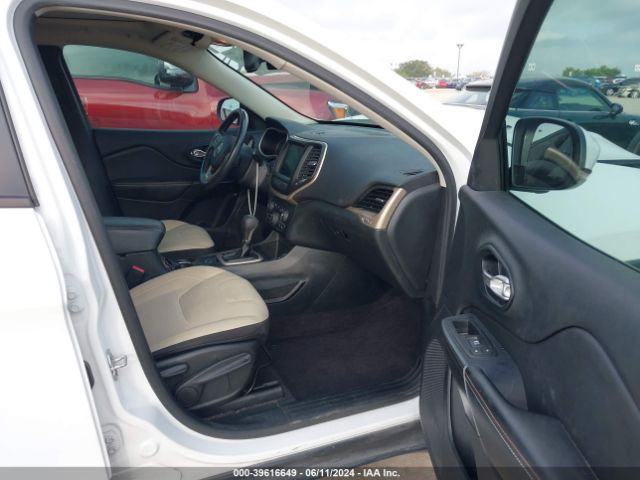 1C4PJLCB5GW283996 Jeep Cherokee 75th Anniversary