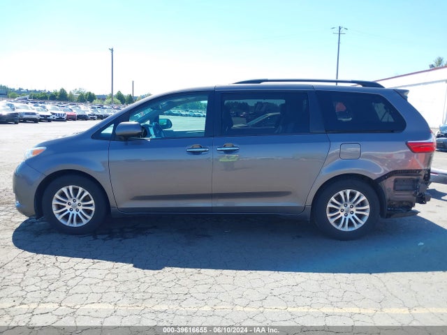 Toyota Sienna Xle 8 Passenger 2017 5TDYZ3DC3HS846887 Image 15