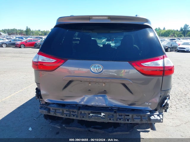 Toyota Sienna Xle 8 Passenger 2017 5TDYZ3DC3HS846887 Image 17