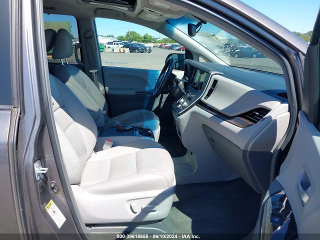 Toyota Sienna Xle 8 Passenger 2017 5TDYZ3DC3HS846887 Image 5