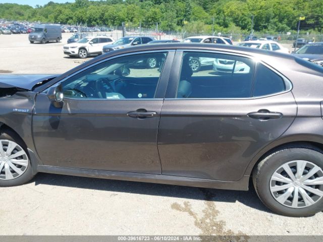 4T1B31HK5JU505758 Toyota Camry Hybrid Le