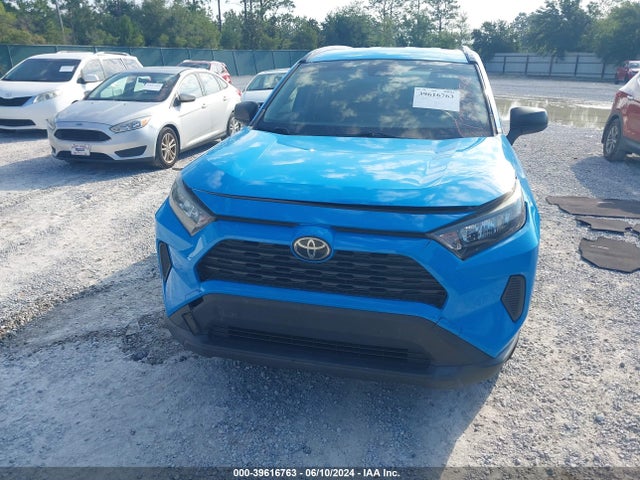 Toyota RAV4 LE 2019 JTMH1RFV0KD020011 Image 11