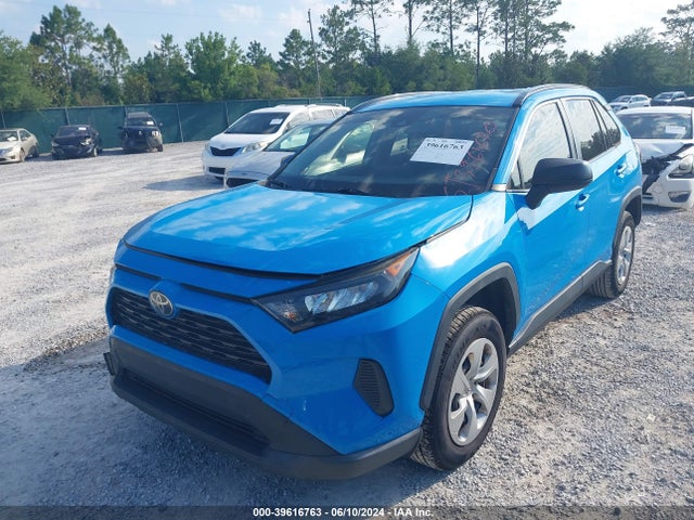 Toyota RAV4 LE 2019 JTMH1RFV0KD020011 Image 2
