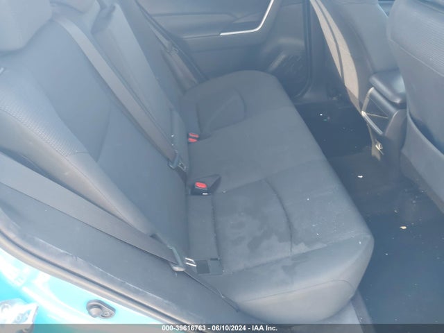 Toyota RAV4 LE 2019 JTMH1RFV0KD020011 Image 8