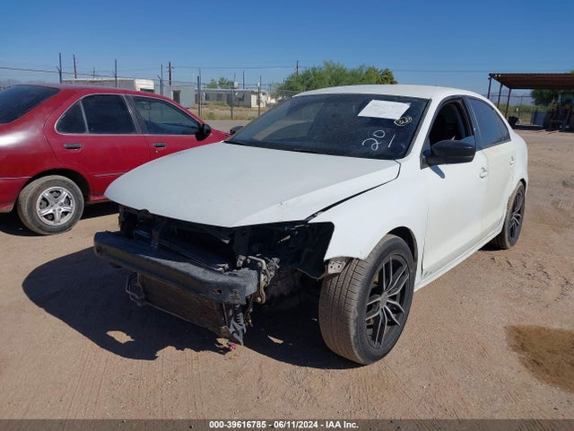 3VW267AJ8GM204296 Volkswagen Jetta 1.4t S