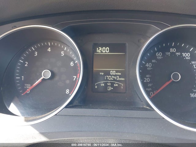 3VW267AJ8GM204296 Volkswagen Jetta 1.4t S