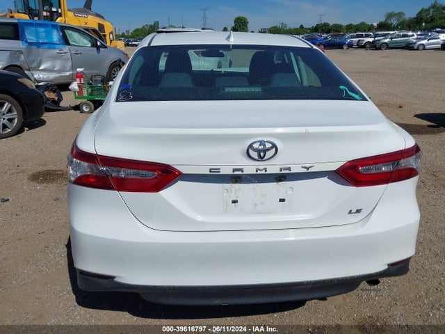 Toyota CAMRY LE 2019 4T1B11HKXKU773776 Image 16