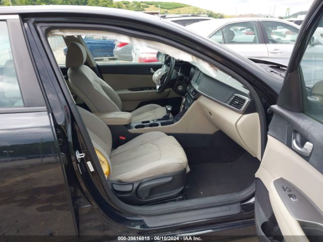 5XXGT4L30JG183483 KIA Optima Lx
