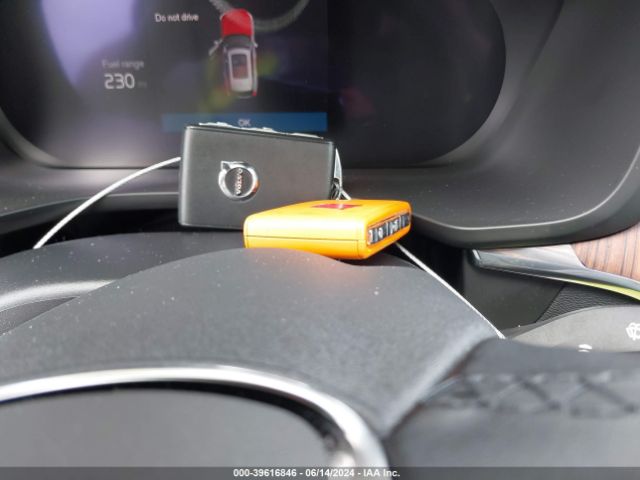 YV4L12DW8P1319457 Volvo Xc60 B5 Plus Dark Theme