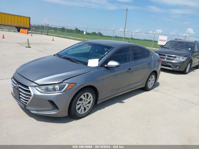 Hyundai ELANTRA SE 2017 KMHD74LF2HU094337 Image 2